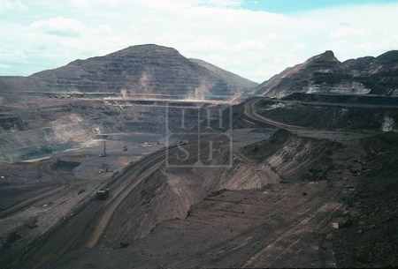 SUT-04872